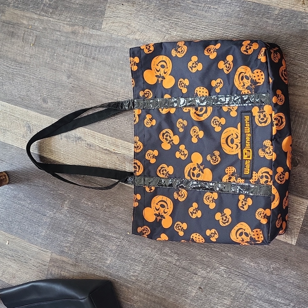 Like new Walt Disney world should bag